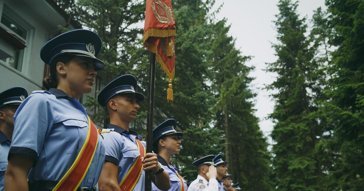 De ce nu vor tinerii să devină polițiști, jandarmi sau pompieri. „Au scăzut drastic condițiile care să-i motiveze”