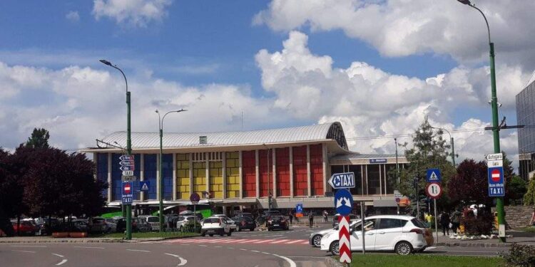 Gara din Brașov va fi modernizată: se înlocuiește „Sârma băăăăă!””