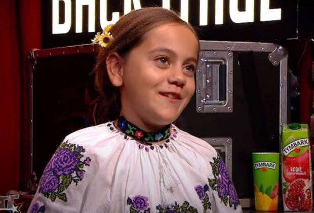 Povestea emoţionantă a fetiței care a primit Golden Buzz la „Românii au talent”. „Unii colegi sar cu coarda și eu mă uit la ei”