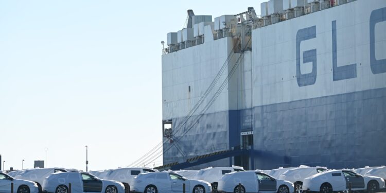 Unde a decis să își țină mașinile noi, deja livrate, una dintre cele mai mari companii auto din Germania, vizată din plin de taxele vamale ale lui Trump