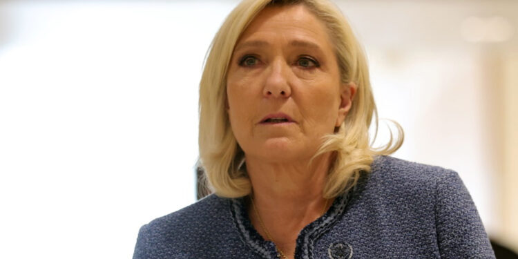 Marine Le Pen refuză să accepte condamnarea pentru deturnare de fonduri și denunță o „sentință motivată politic”