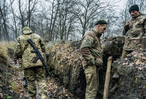Cum riscă Kiev să piardă războiul din cauza instruirii defectuoase. „Ajung pe front fără să știe să tragă cu arma“