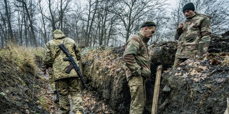 Cum riscă Kiev să piardă războiul din cauza instruirii defectuoase. „Ajung pe front fără să știe să tragă cu arma“