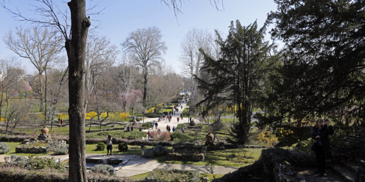 Evenimentul „Porţi Deschise la Palatul Cotroceni”, anulat din cauza vremii / Cum arată prognoza meteo pentru București