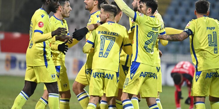 SuperLiga – play-out: Petrolul Ploieşti se impune în fața Sepsi OSK cu 2-1