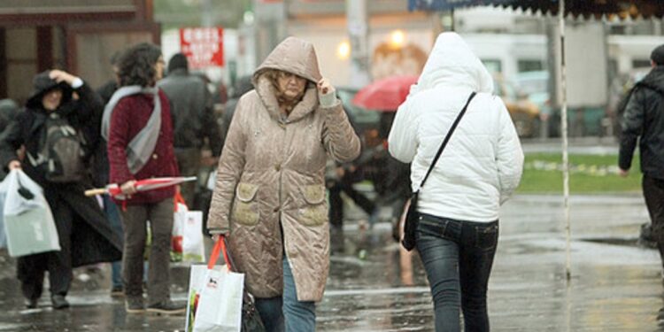 Prognoza meteo, 4 aprilie. Vremea se va răci considerabil. La cât ajung temperaturile