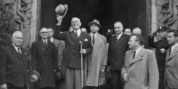 Istoria care riscă să se repete. Cum au pus rușii bocancul pe gâtul României și au instaurat comunismul