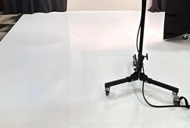 După trei zile de show-uri caracterizate de stil și eleganță, Mercedes-Benz Bucharest  Fashion Week se închide cu o petrecere surprinzătoare organizată de IQOS