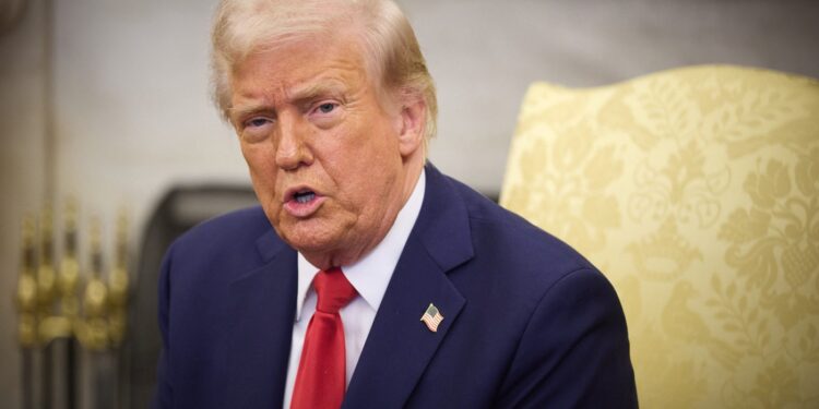 O nouă lovitură din partea administrației Trump. Un val de concedieri vizează domeniul sănătății: „Acum, dacă va avea loc un dezastru nuclear, la cine vor apela ca experți?”