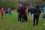 Scene ȘOCANTE la un meci de fotbal din România » Jucătoare bătută de mama unui adversar chiar pe teren