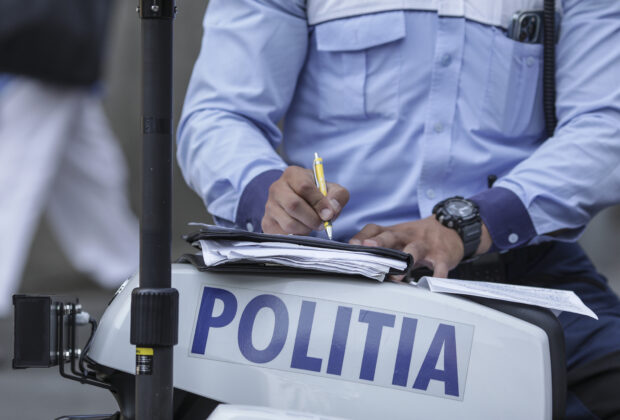 Unde câștigă polițiștii mai bine în Europa și cum stau cei din România. Singura țară în care femeile ofițere sunt plătite mai bine decât bărbații