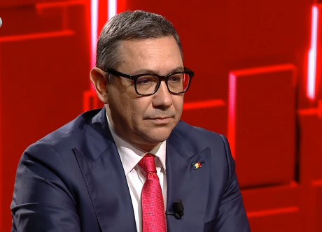 Reacția lui Victor Ponta după ce Crin Antonescu l-a făcut ‘travestit’: ‘Românii s-au săturat de gâlceava politicienilor’