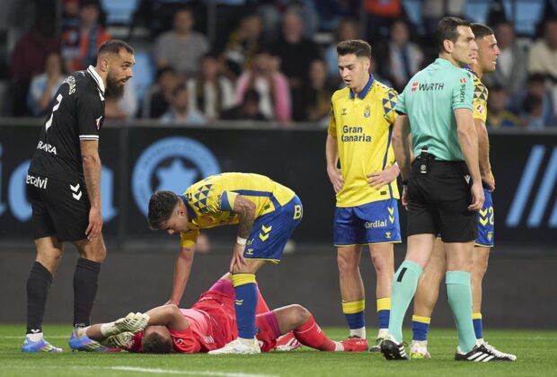 Accidentare de groază în La Liga » Fostul jucător al Barcelonei s-a ales cu intestinul subțire perforat