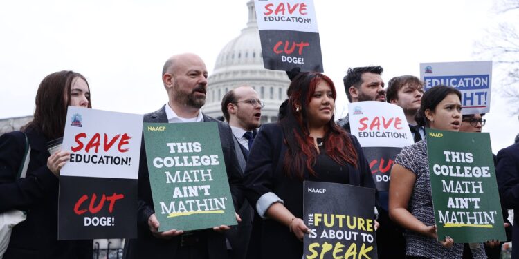 Marco Rubio afirmă că SUA au revocat vizele a cel puțin 300 de studenți străini