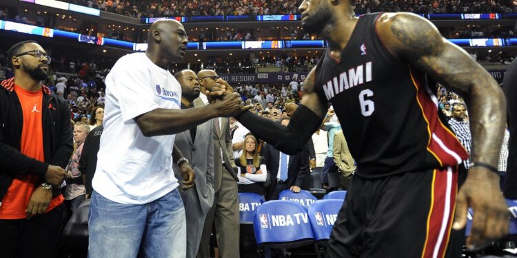 LeBron James, declarație surprinzătoare: „Nu vorbesc cu Michael Jordan”