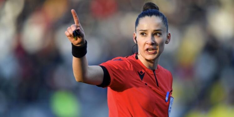 Românca Iuliana Demetrescu o va arbitra pe Bayern Munchen în sferturile Champions League!