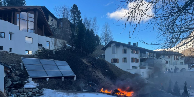 Trei oameni au murit după prăbuşirea unui avion de mici dimensiuni în Elveţia