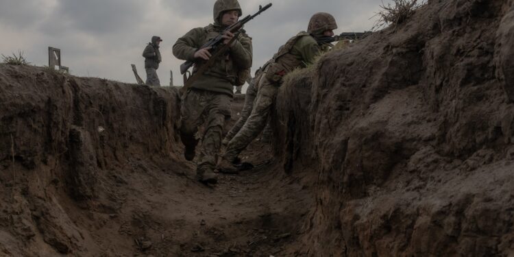 Care sunt opțiunile pentru pace în Ucraina? Zelenski înlocuit, iar teritoriile ocupate devin „Noua Rusie”, printre variantele avansate de experți