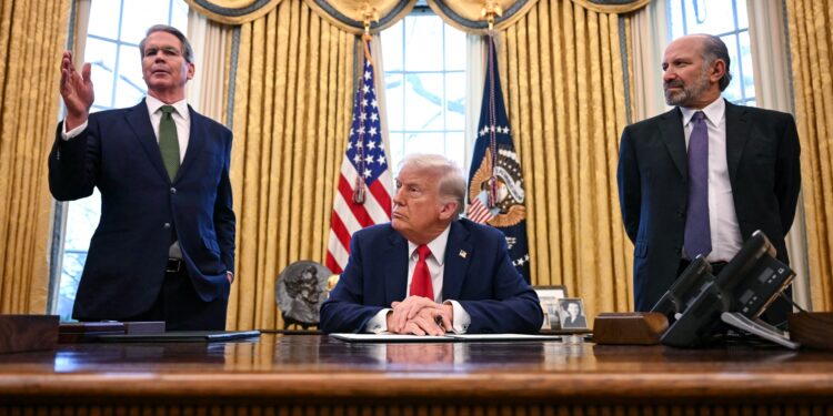 SUA admite că întreține o strategie de „incertitudine” în impunerea taxelor vamale: „Nu îi vei spune persoanei de cealaltă parte a negocierilor unde te vei opri”