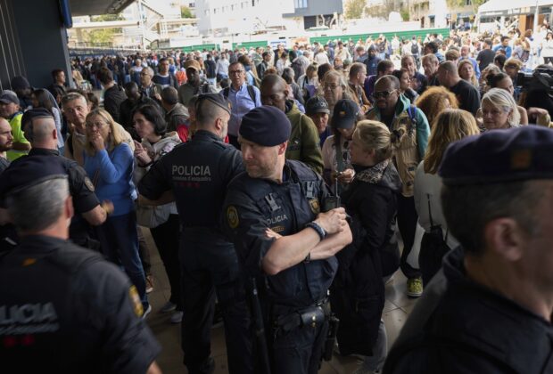 Spania declară stare de urgenţă în regiunile afectate de pana masivă de electricitate