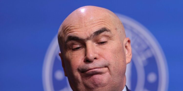 Măsurile de austeritate scot în stradă bugetării. Economist: „Reforma trebuie să diminueze anvelopa salarială. Le forțează să devină mai eficiente”