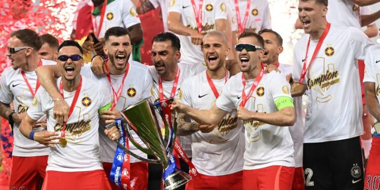 FCSB dă lovitura în prelungiri și câștigă primul trofeu al sezonului: Supercupa României