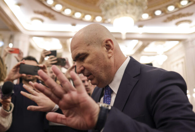 Care sunt șansele ca Guvernul Bolojan să pice, după moțiunea de cenzură anunțată de AUR