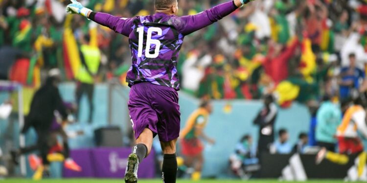 Dinamo, lovitură în miez de noapte! A transferat portar de națională: 15.000 euro/lună salariu » Soția româncă, rol decisiv