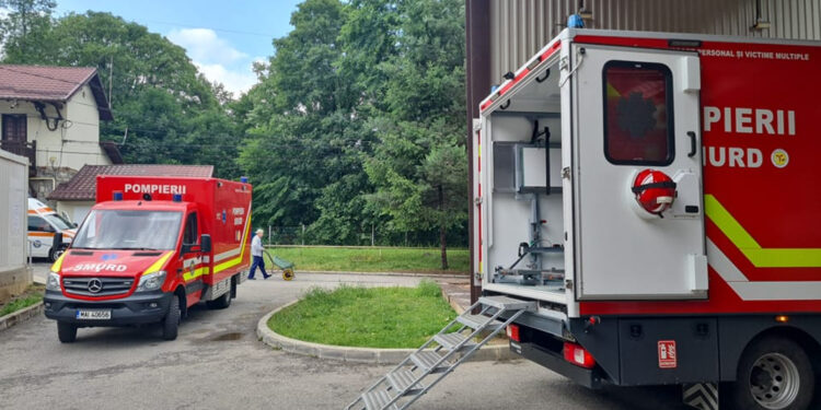 Planul Alb, activat la Spitalul Sinaia, după furtuna care a măturat stațiunea: 16 victime cu diverse traumatisme