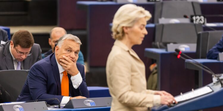 Înaintea votului de joi, Viktor Orban o amenință pe Ursula von der Leyen cu „o zi turbulentă” și îi transmite un mesaj tranșant / Ce imagine a postat