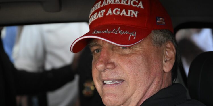 Trump vrea să impună o suprataxă de 50% pe importurile din Brazilia, în sprijinul fostului președinte Bolsonaro