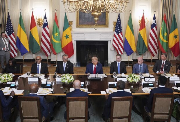 VIDEO Gafă la Casa Albă. Trump l-a întrebat pe președintele Liberiei unde a învățat engleza, limba oficială a țării sale