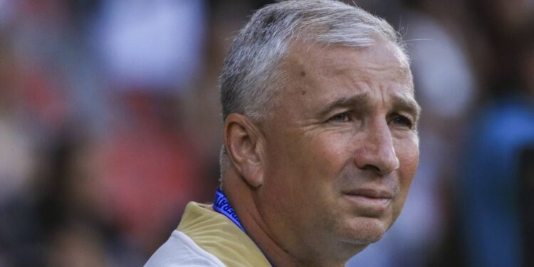 România se uită cu jind la o țară „inexistentă“ în fotbal: echipele ei au bătut tot în Europa!