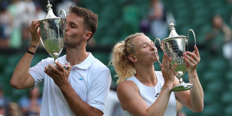 Wimbledon 2025 | S-a acordat primul trofeu. „Katerina, îți mulțumesc!”