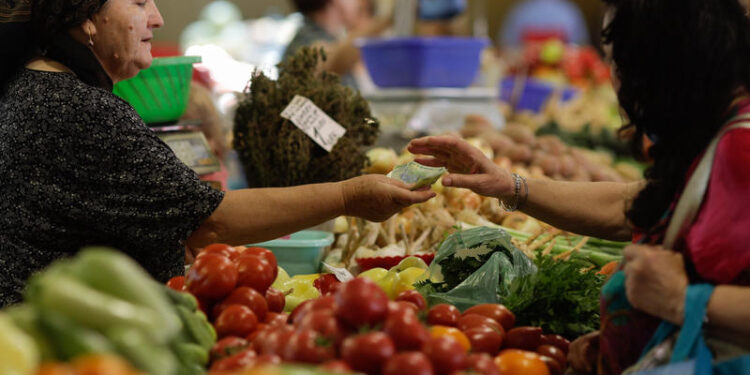 Inflația se apropie de 6%. Și asta nu e cea mai proastă veste