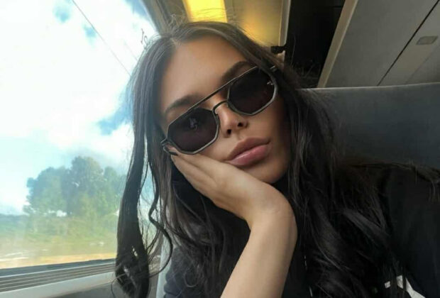 Mesajul controversat de pe tricoul Tamilei Cristescu a împărțit internetul în două. Trimitere directă la ministrul Oana Țoiu – Foto în articol