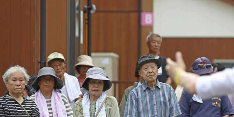 România are aproape 250 de localități mai îmbătrânite decât Japonia