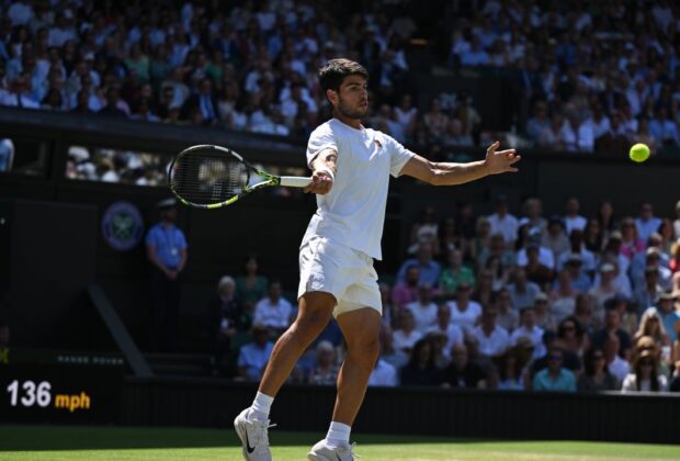 Așa joacă „noul Federer”, Alcaraz, într-o finală de Wimbledon. Mingea de set uluitoare pe care a câștigat-o