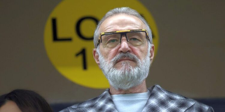 „Clienții” lui Gigi Becali după eșecul din Andorra: „Ești ciung!” » Ia în calcul o nouă măsură: „Merg și scriu pe pancartă”