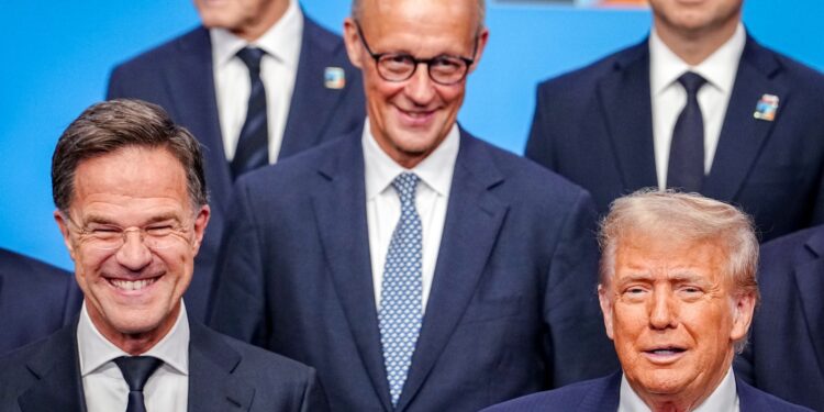 Culisele neștiute despre cum a întors Trump armele împotriva lui Putin. Intervențiile-cheie care au răsturnat situația