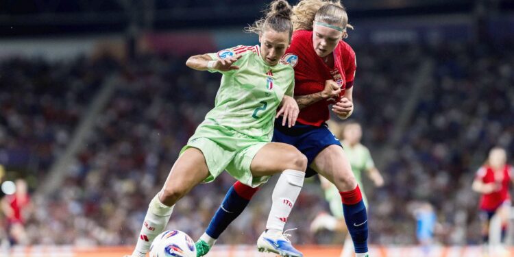 Prima națională calificată în semifinalele Campionului European de fotbal feminin. Meci dramatic între Norvegia și Italia