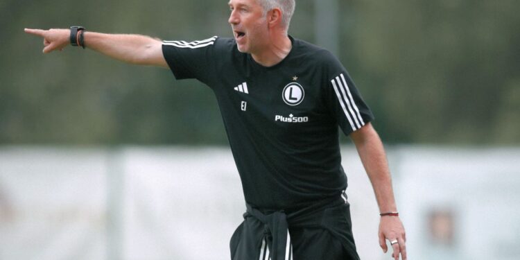 „Scopul scuză mijloacele” » Edward Iordănescu, după calificarea în turul doi din preliminariile Europa League: „Am fost nervos”