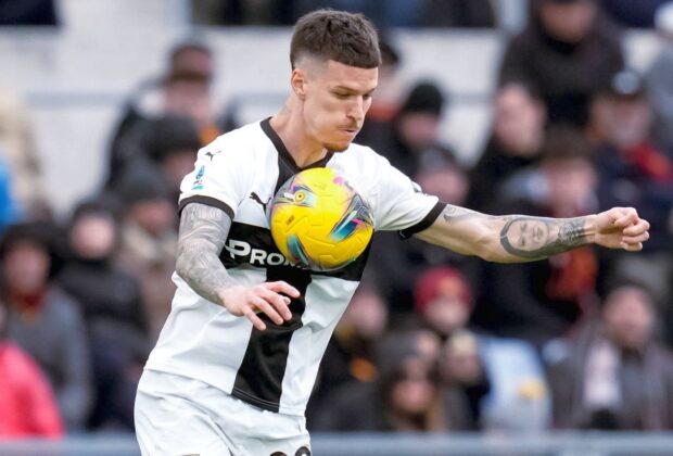 Vine Dennis Man în locul fotbalistului cumpărat cu 40 de milioane de euro?! Vestea momentului din Italia