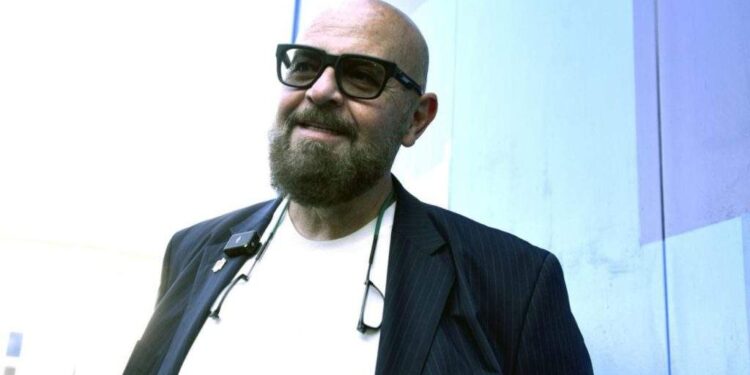 Piedone, ridicat de procurori după ce i-au găsit un gândac în pliculețul de șpagă