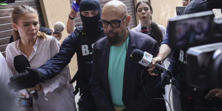 Stenograme din dosarul Piedone: cum a anunțat că vine într-un control țiplă