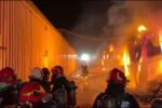 Incendiul uriaş de la Dragonul Roşu a distrus marfă în valoare de aproape 30 de lei