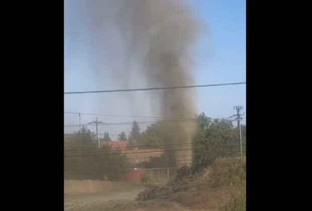 Incendiu la punga de gaz din Amara, Ialomița / Update: Crater de 50 de metri și oameni evacuați / video