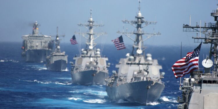 Așa ceva nu s-a mai văzut de la blocada Cubei: Trump a dat ordin să fie înconjurată Venezuela. Invazie?