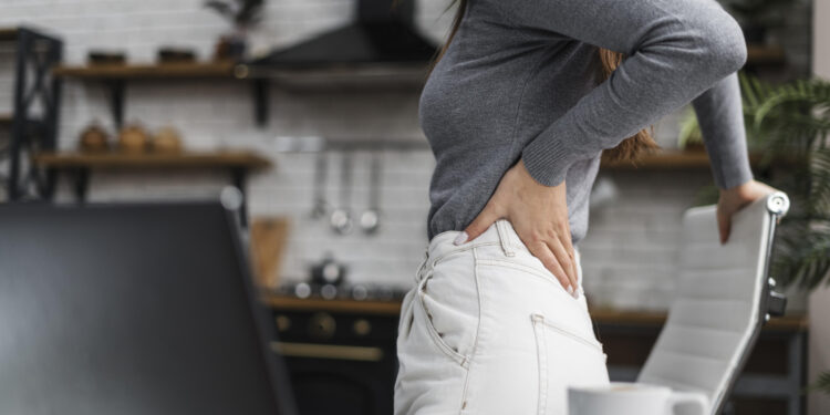Exercițiul pe care ar trebui să îl faci zilnic dacă ai dureri lombare