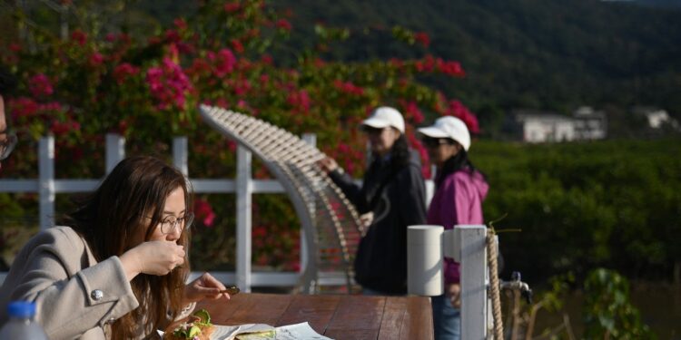 Un sat din Bulgaria a dat lovitura printre turiștii chinezi cu un produs local: „Vrem să îl gustăm aici”